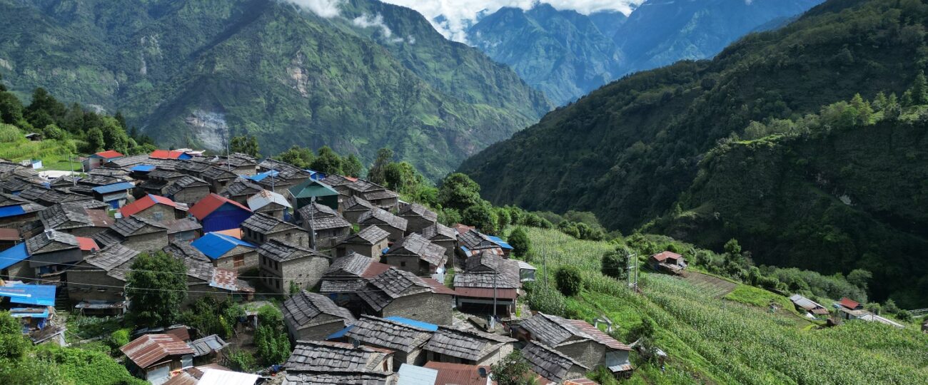 बसाइँसराइले रित्तिदै म्याग्दीका गाउँ