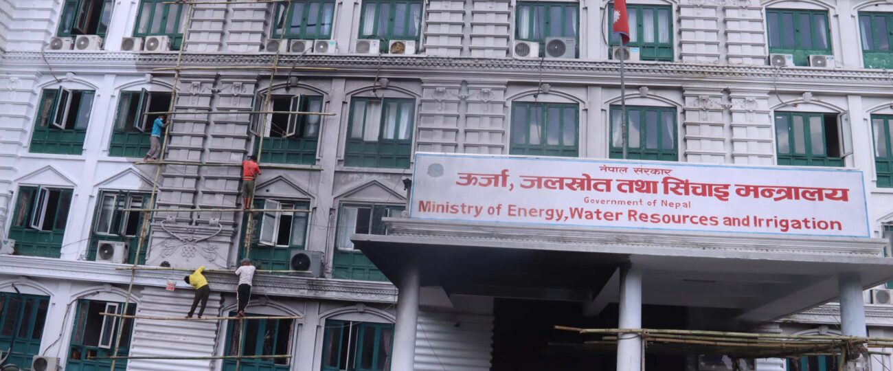 चिरिच्याट्ट पारिँदै सिंहदरबार, मर्मत र रङरोगन धमाधम