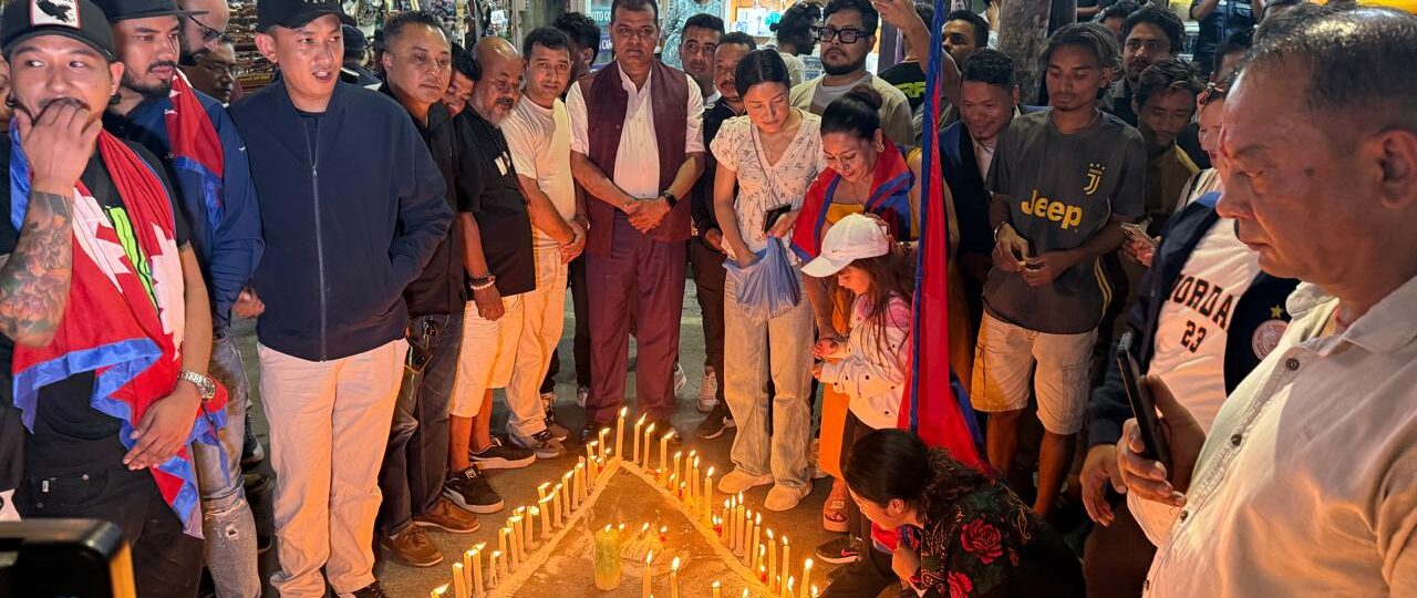 ‘जेनजी’ प्रदर्शनका क्रममा ज्यान गुमाउनेको सम्झनामा दीप प्रज्वलन