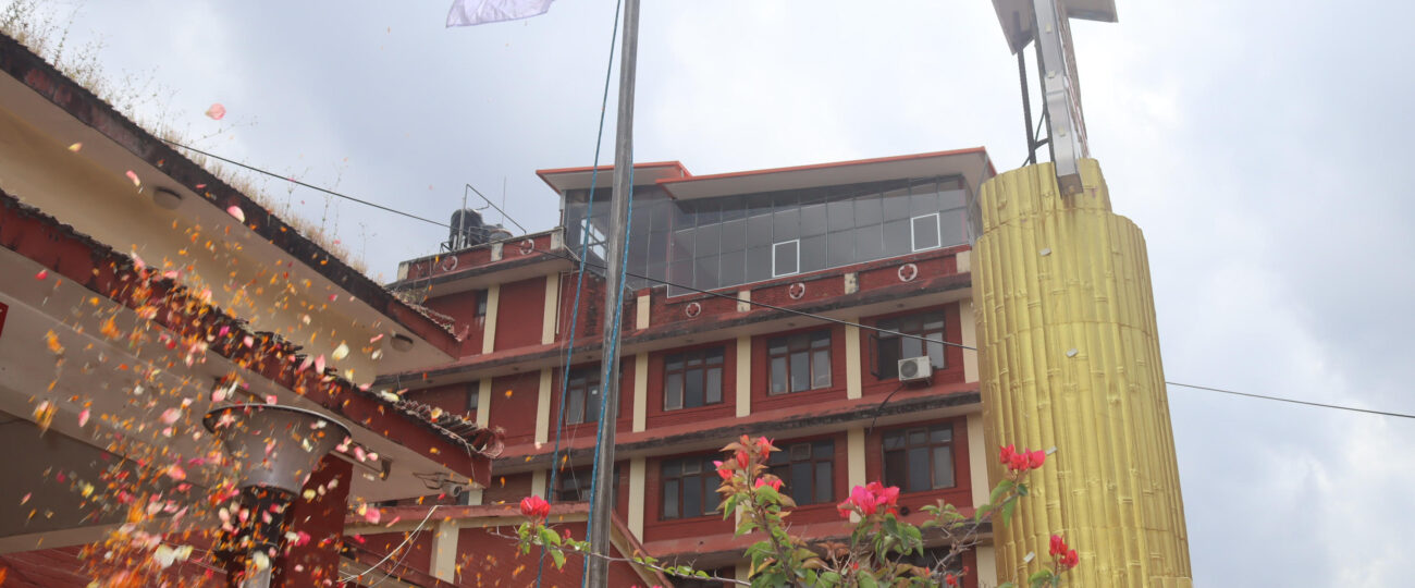 झन्डोत्तोलन गर्दै मनाइयो नेपाल रेडक्रस स्थापना दिवस