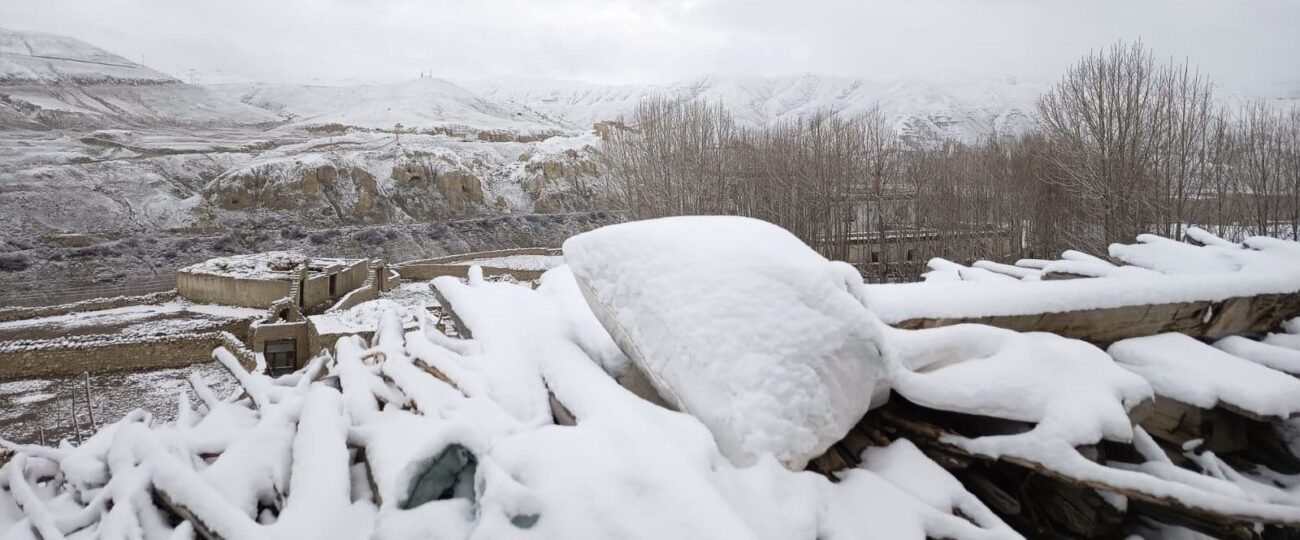 मुस्ताङमा हिमपातपछि जनजीवन सामान्य बन्दै