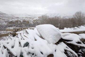 मुस्ताङमा हिमपातपछि जनजीवन सामान्य बन्दै