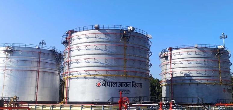 पेट्रोलमा १५ र डिजल-मट्टीतेलमा १० रुपैयाँ मूल्य बढ्यो