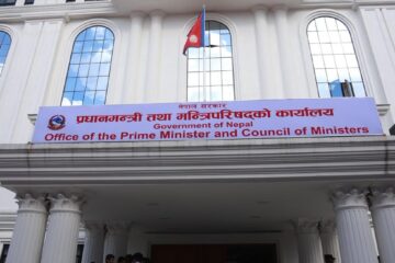 दुई तिहाइ नजिकको सरकारले के गर्न सक्छ ? के सक्दैन ?