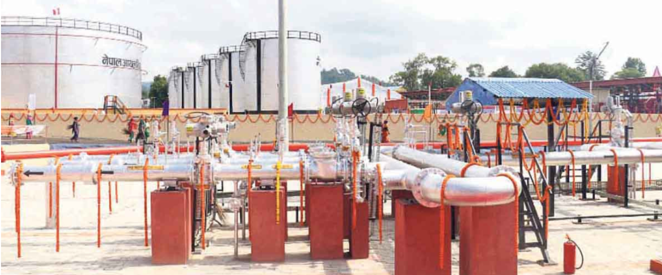 युद्ध सुरु भएसँगै अन्तर्राष्ट्रिय बजारमा कच्चा तेलको मूल्यमा अप्रत्याशित वृद्धि देखिएको छ 