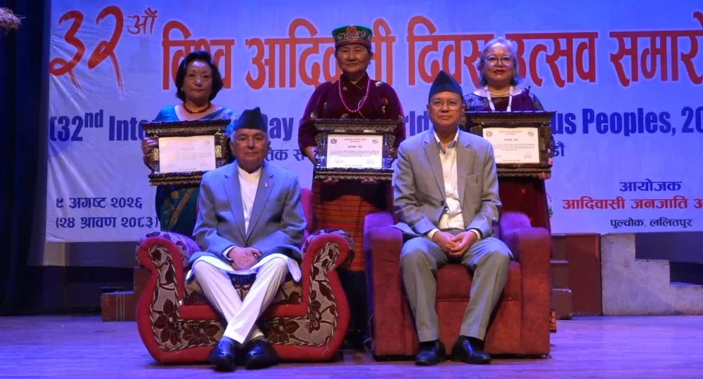 आदिवासी जनजाति आयोगको कार्यक्रममा प्रसुति अधिकारकर्मीको सम्मान, राष्ट्रपतिबाट विशेष सम्बोधन